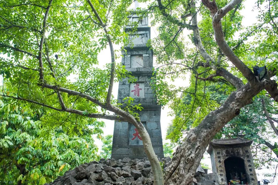 Les temples, les pagodes et les gestes du quotidien