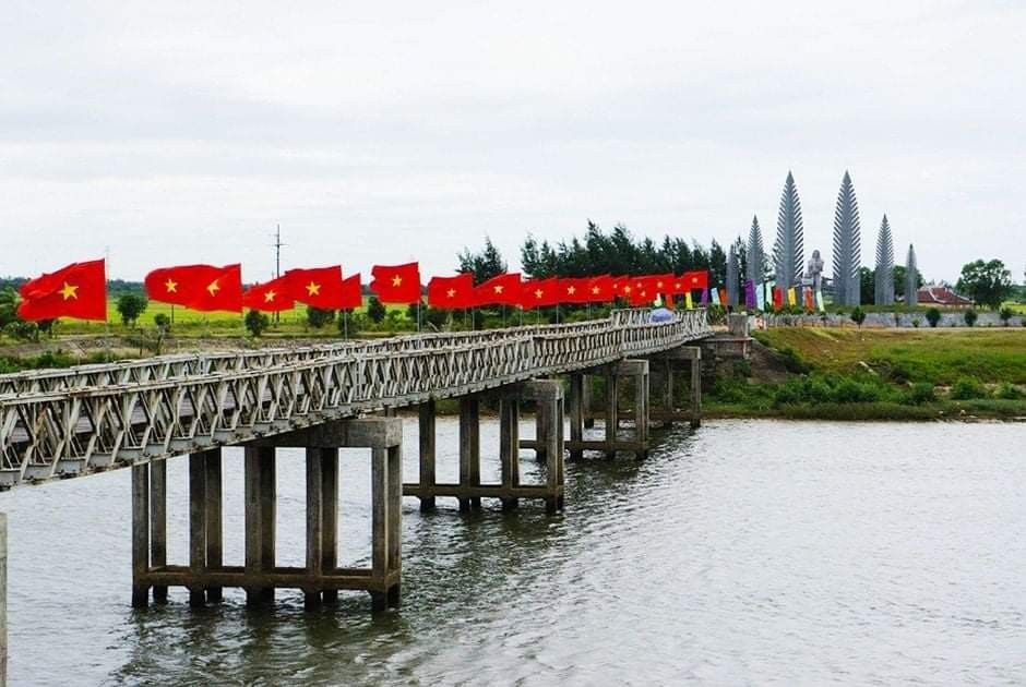 Découvrir le pont Hien Luong et la rivière Ben Hai