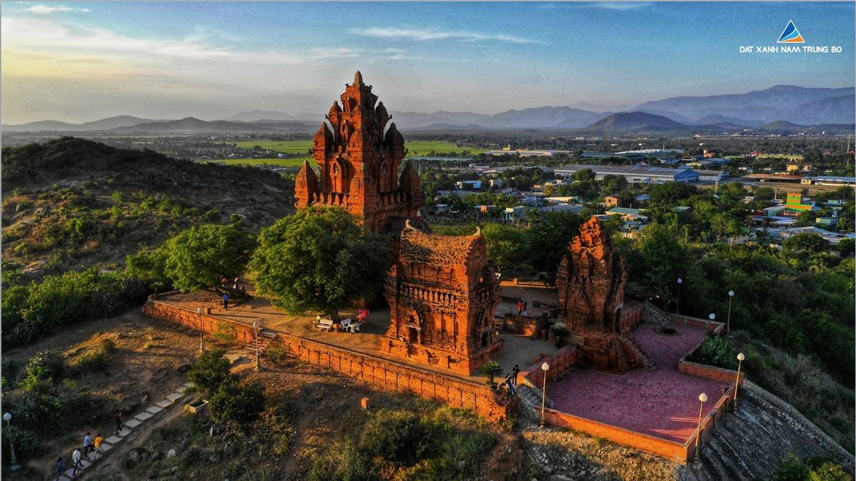 Visiter les tours cham de Po Klong Garai