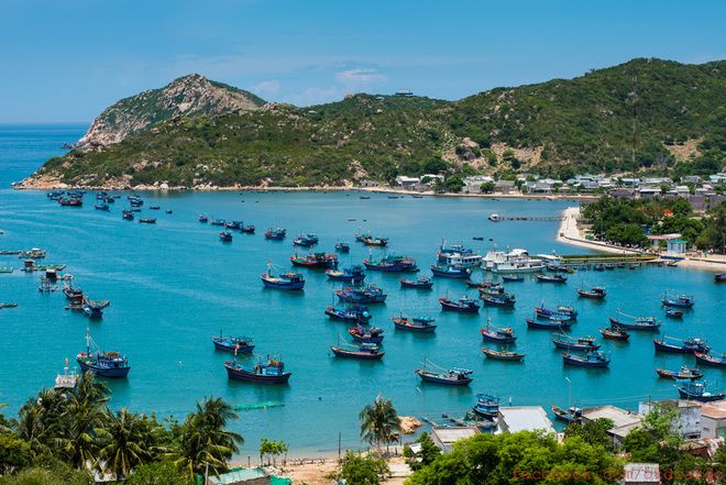 Explorer la baie de Vinh Hy
