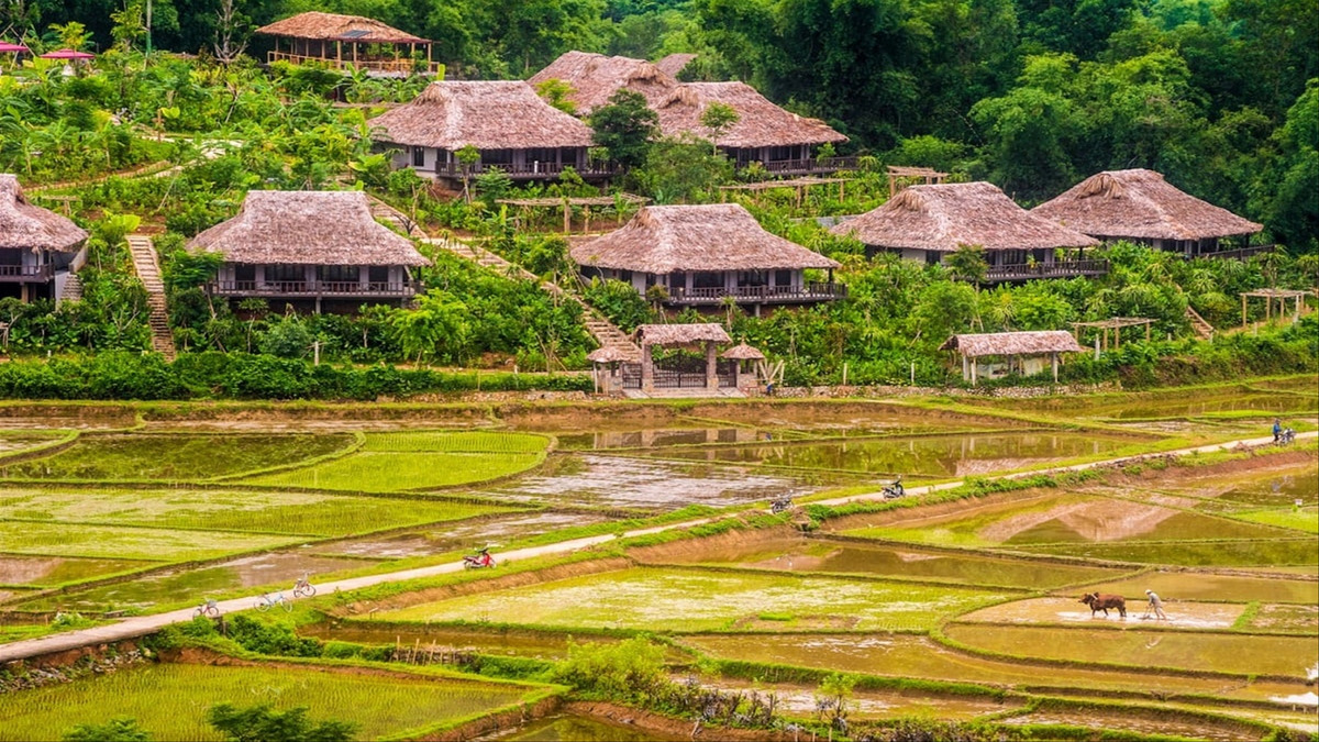 8. Mai Chau (Hoa Binh)